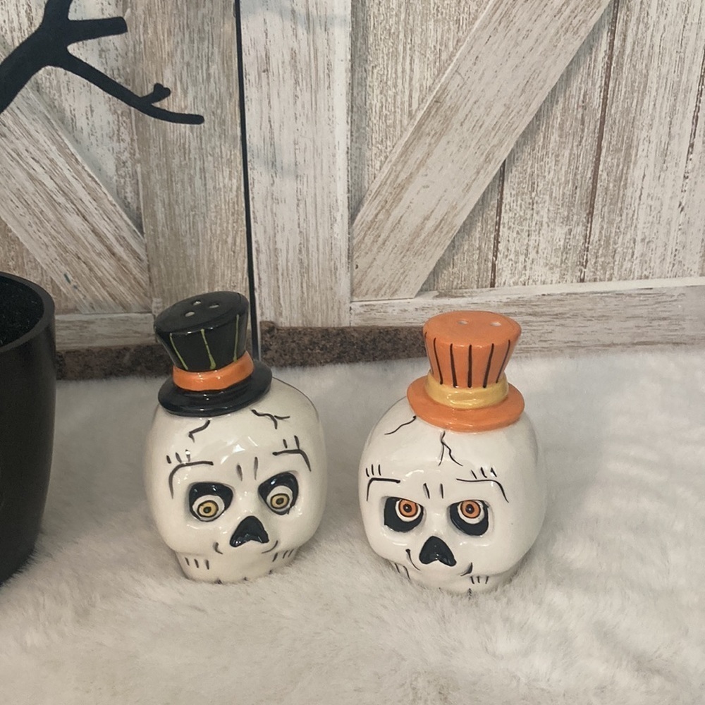 Transpac Halloween Skeleton Shakers
